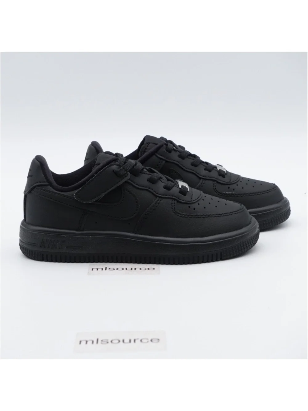 NEW Size 11 Little Kid's Nike Force 1 Low Easyon Leather Sneakers FN0237-001